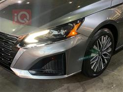 نيسان ألتيما